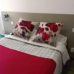 Ria View בית הארחה 4*